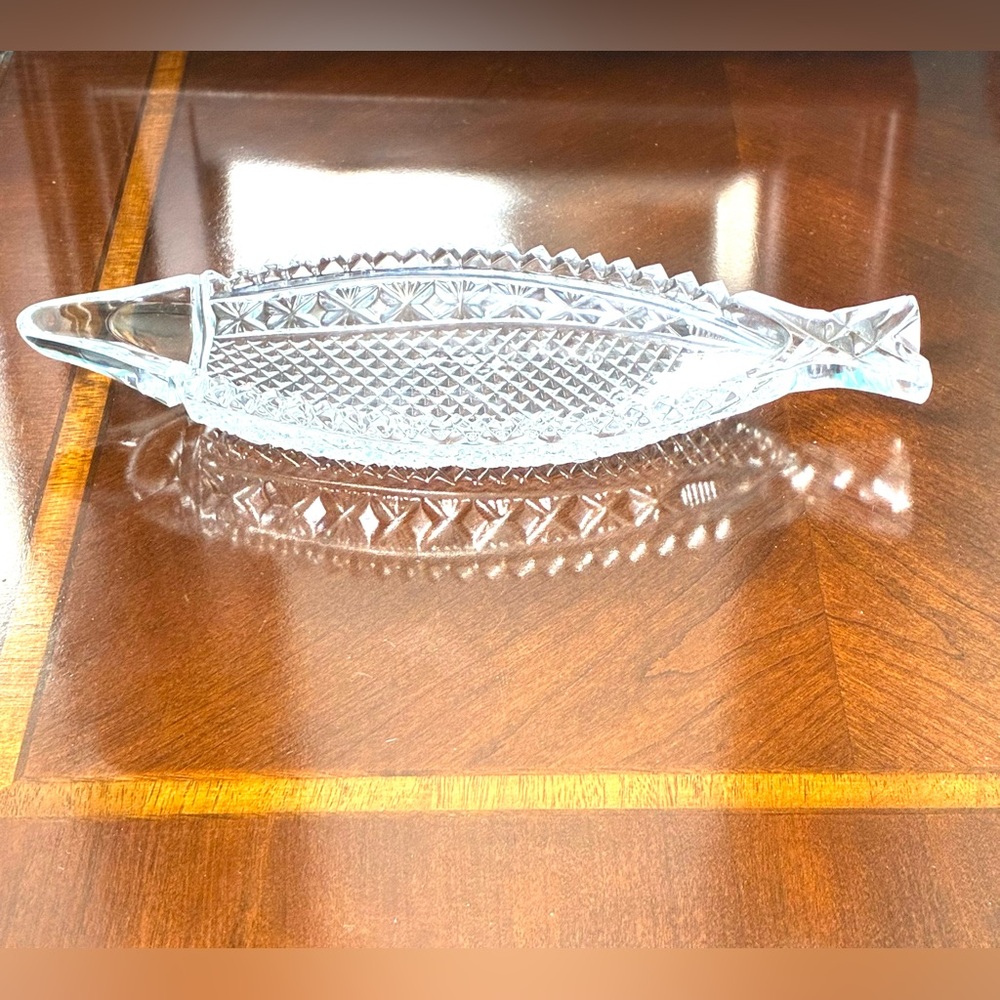 Vintage Crystal Salad Bowl - Picture 11 of 13